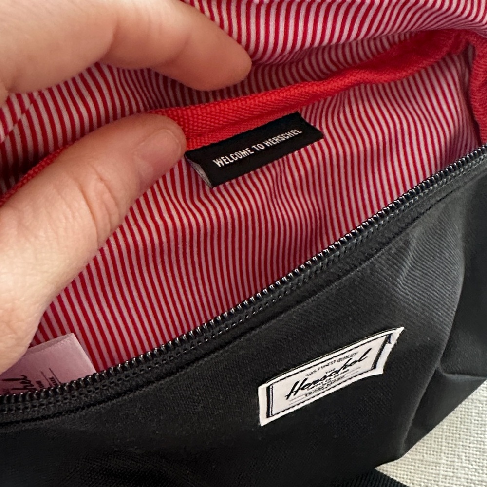 NEW Herschel Black Waist Pack / Fanny Pack | Adjustable Strap - Picture 8 of 10